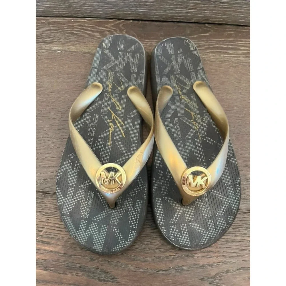 Michael Kors MK Gold Thong Flip Flops Women's Size 7M Black Logo Sandals
